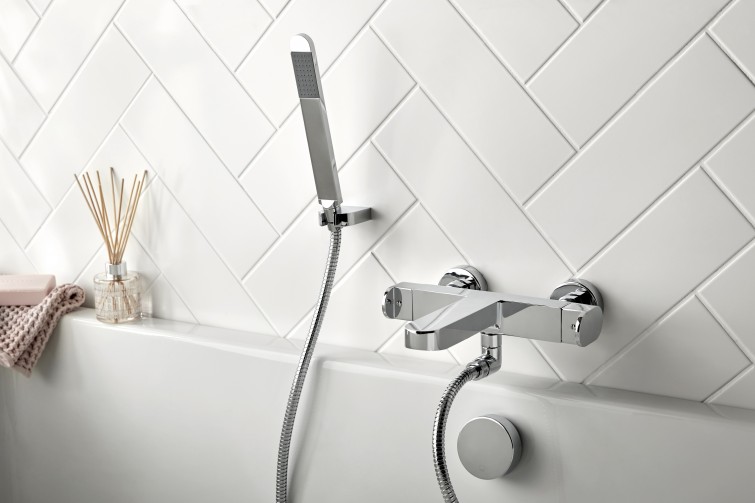 Vado Bath Shower Mixer with Shower Kit